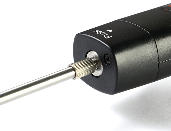 YVT-2機(jī)械故障聽診器有高靈敏探頭，可以查探出任何機(jī)械發(fā)出雜聲的部位。無論是活門震顫，挺桿震響，松動的活塞，齒輪和泵的各類震響，繼電器的螺線管操作的聲響，都可以清晰地查探出來。